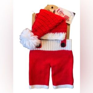 New with tags 2pc Santa Suspender and hat set by Mud Pie
